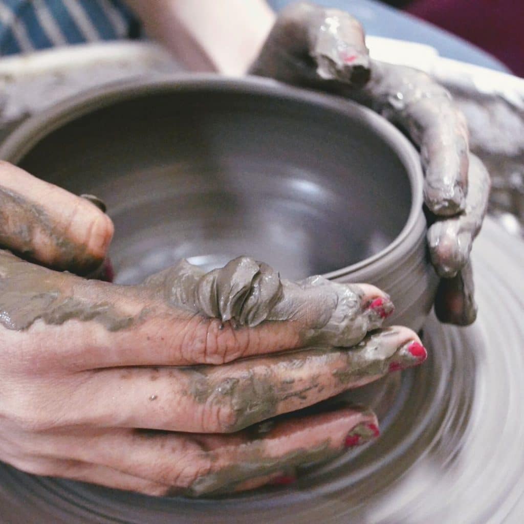 Mantasalan-Taideyhdistys-keramiikkapaja-kuva-1